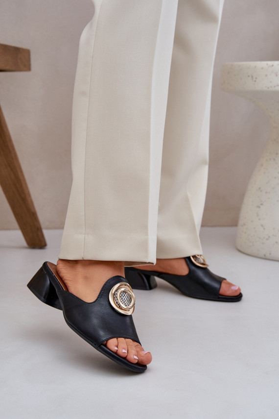 Elegantiško stiliaus Moteriškos šlepetės žemu kulniuku su ornamentais juodos spalvos Feledis