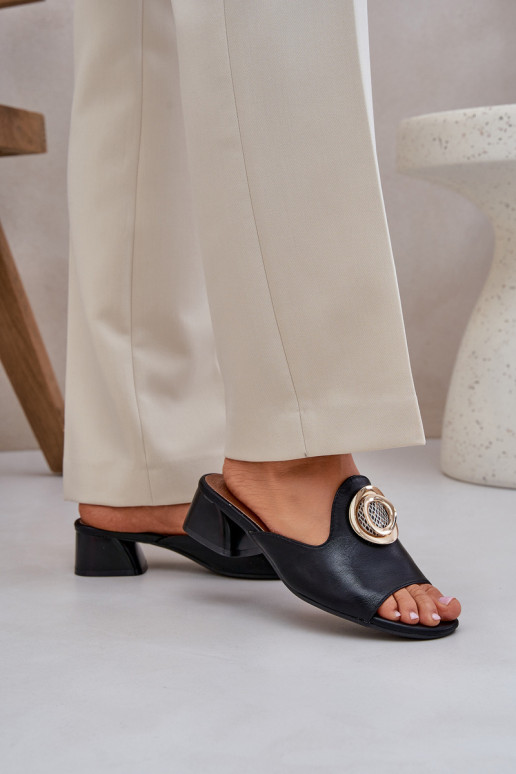 Elegantiško stiliaus Moteriškos šlepetės žemu kulniuku su ornamentais juodos spalvos Feledis