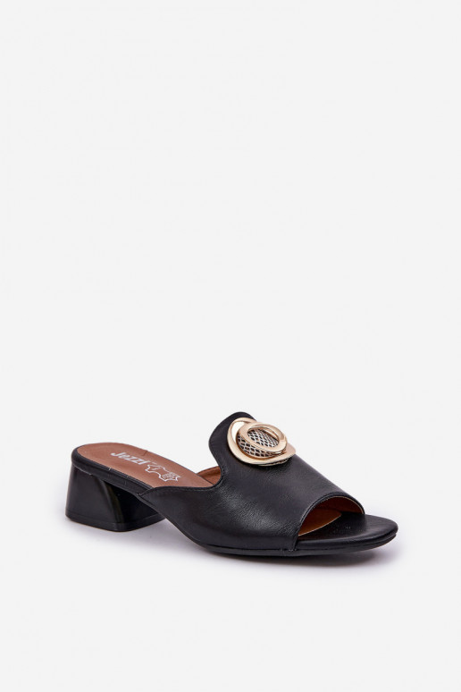 Elegantiško stiliaus Moteriškos šlepetės žemu kulniuku su ornamentais juodos spalvos Feledis