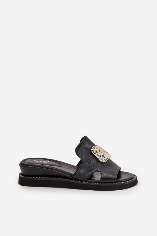 Moteriškos šlepetės Ant pleišto Eko Oda su ornamentais juodos spalvos Sarela