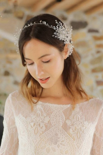 Puošnus plaukų lankelis