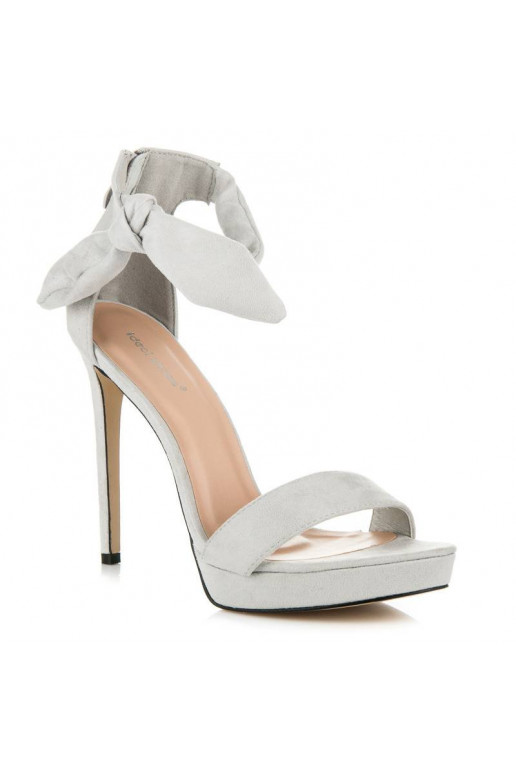 Zomšiniai pilki aukštakulniai...