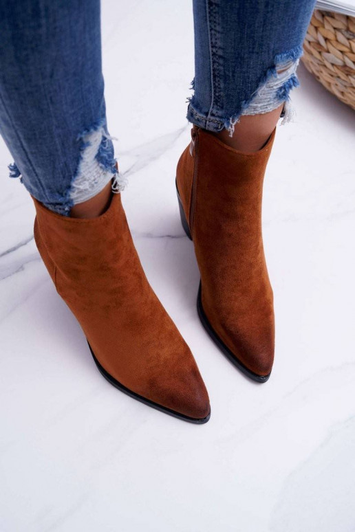 Aulinukai su kulniukais iš zomšos...