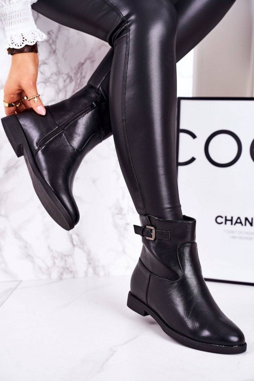 Pašiltinti aulinukai su sagtimis...