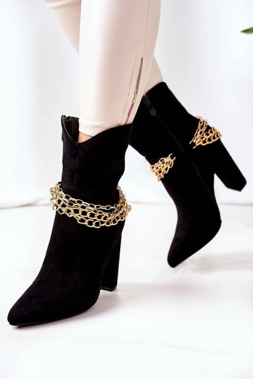 Pašiltinti aulinukai su kulniukais...