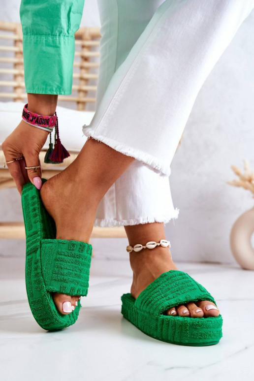 Šlepetės su platforma žalios spalvos...