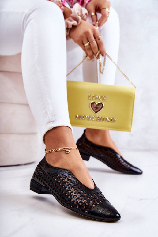 Elegantiško stiliaus batai su aužūro...