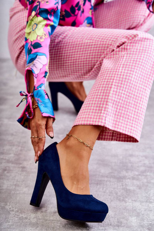 Klasikinio modelio Zomšiniai bateliai...