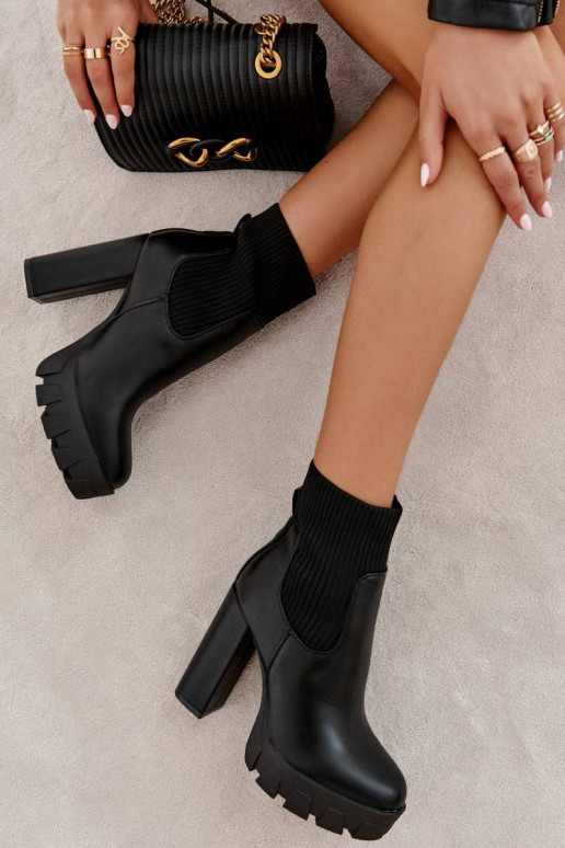 Kojinės tipo Moteriški aulinukai...