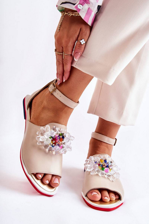 Smėlio spalvos sandalai su...