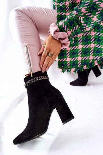 Aulinukai Laura Messi... 2