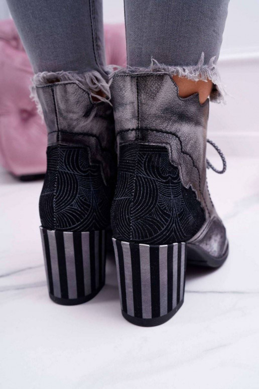 Pilki Moteriški natūralios odos...