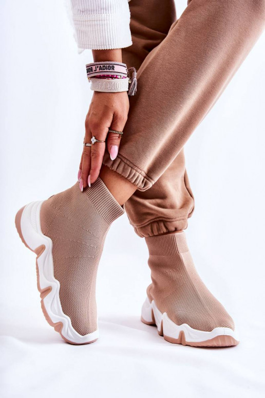 Sportiniai bateliai smėlio spalvos...