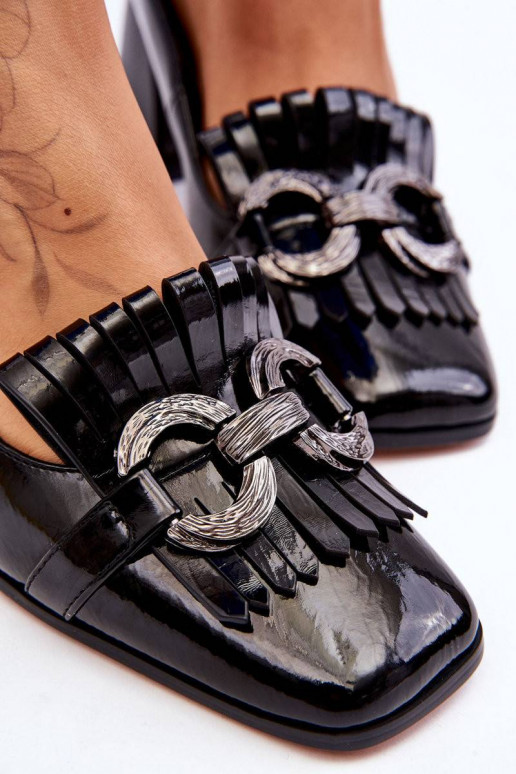 Klasikiniai juodos spalvos bateliai...