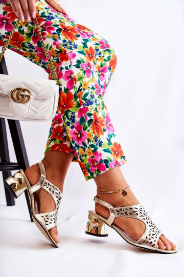 Aukso spalvos sandalai su... 2