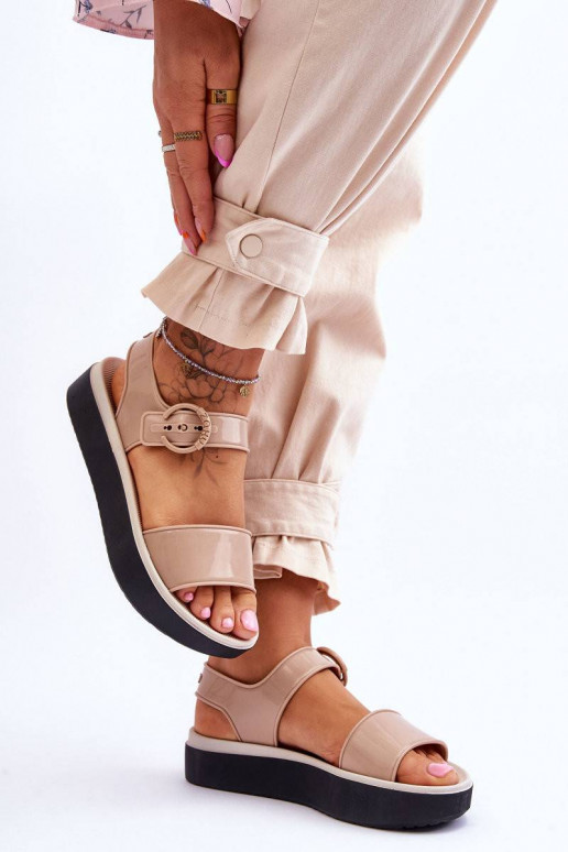 Užsegamos basutės smėlio ir juodos...