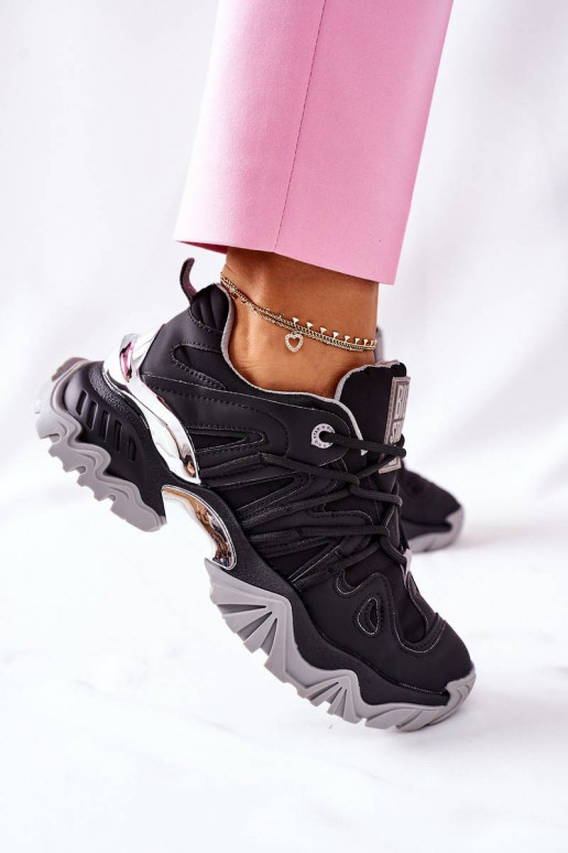 Juodos spalvos sportinio stiliaus...