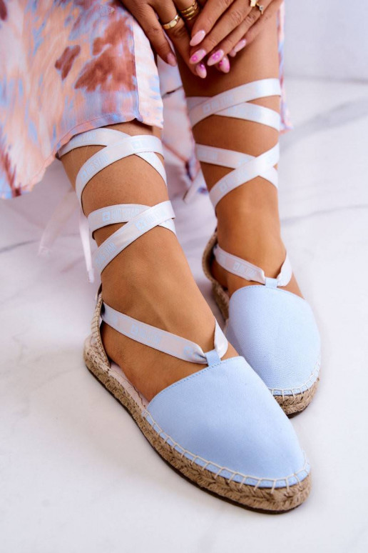 Mėlynos spalvos suvarstomos...