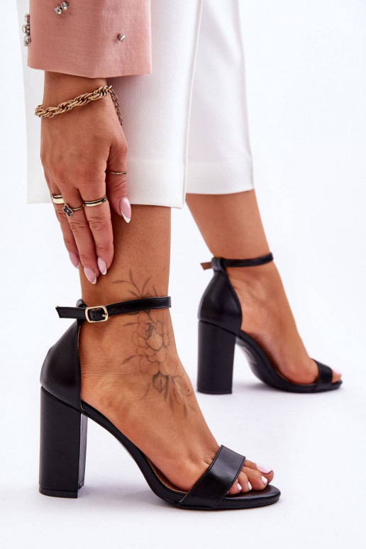 Moteriškos juodos spalvos basutės su...