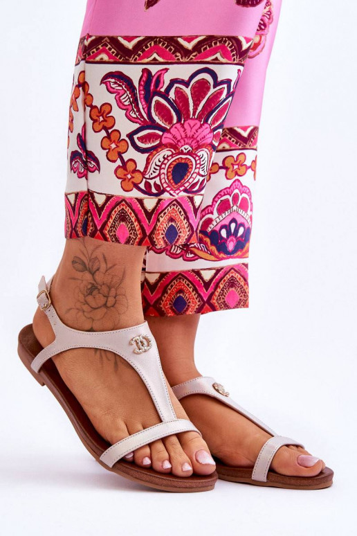 Smėlio spalvos lygiapadės basutės...