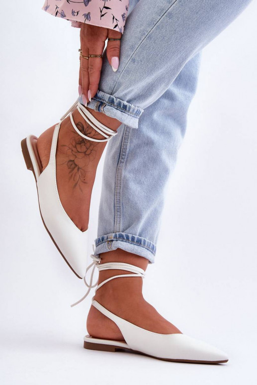 balerinos su raišteliais baltos...