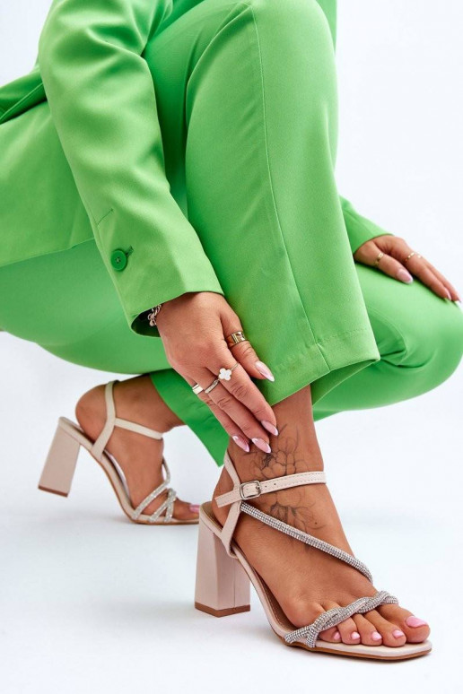 Moteriškos basutės su tviskančiomis...