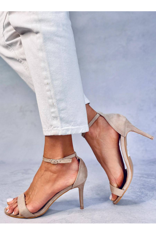 Chaki spalvos aukštakulniai bateliai...