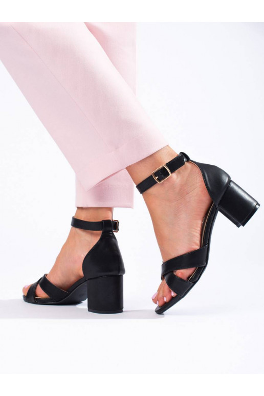 Klasikinės basutės juodos spalvos...