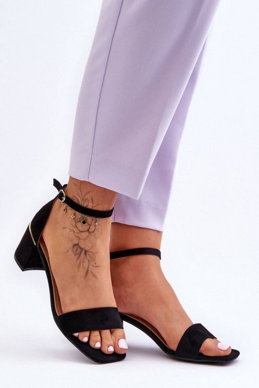 Bateliai žemu kulnu juodos spalvos...