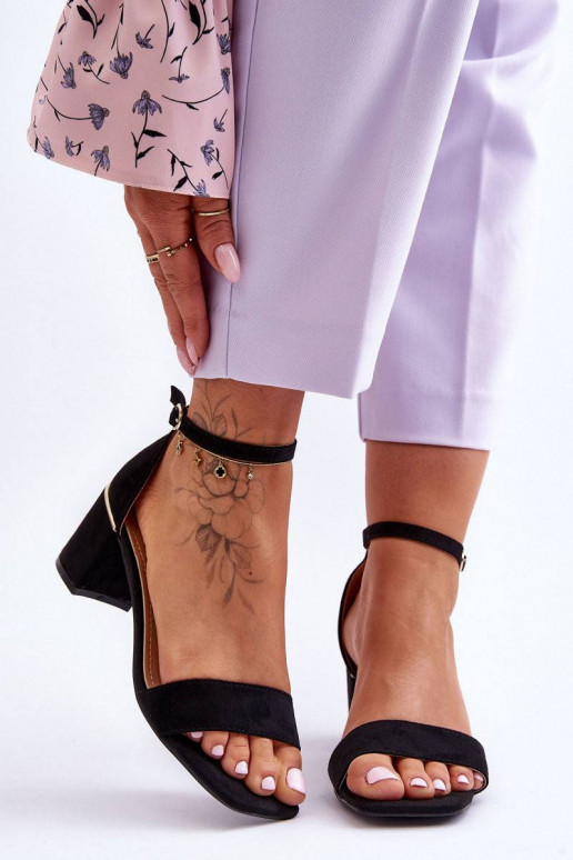 Bateliai žemu kulnu juodos spalvos...