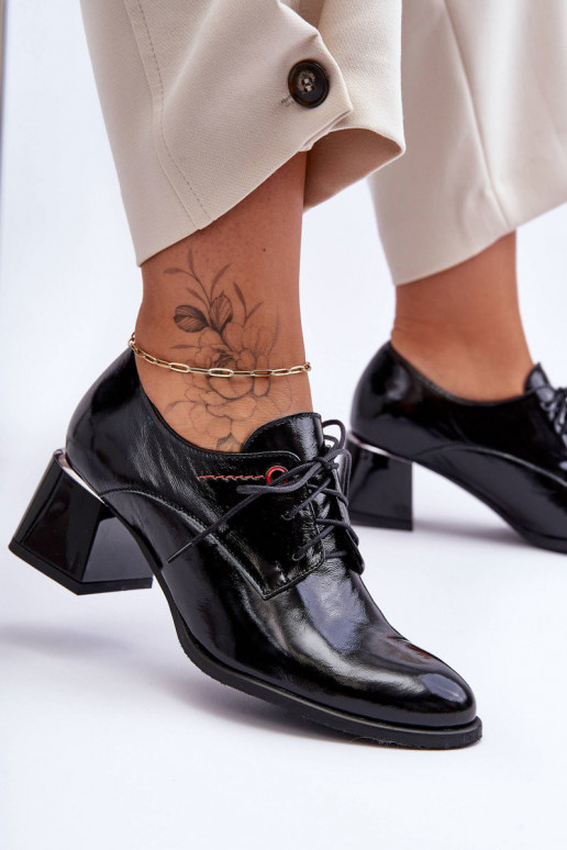 Lakuoti pusbačiai su kulniukais...