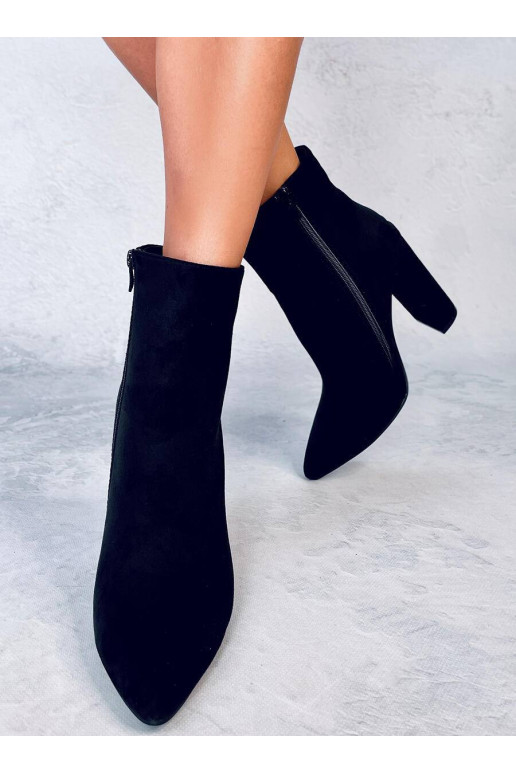 Batai su kulnu RIVERS BLACK