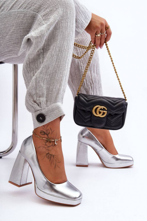 Bateliai su plačiu kulnu sidabro...