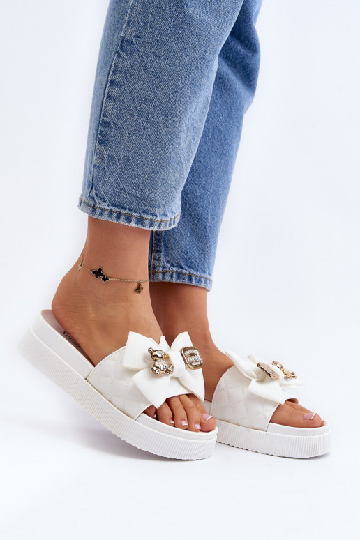 Šlepetės su kaspinais baltos spalvos...