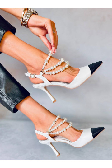 Bateliai su perlų...