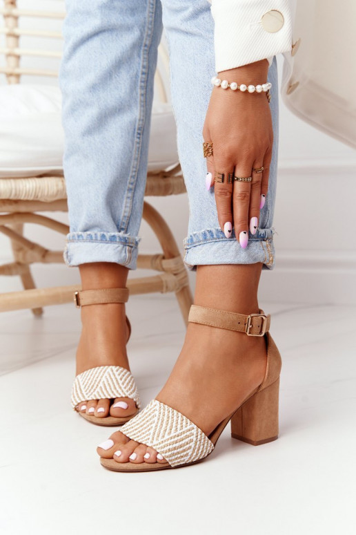 Basutės su kulniukais šviesiai rudos...