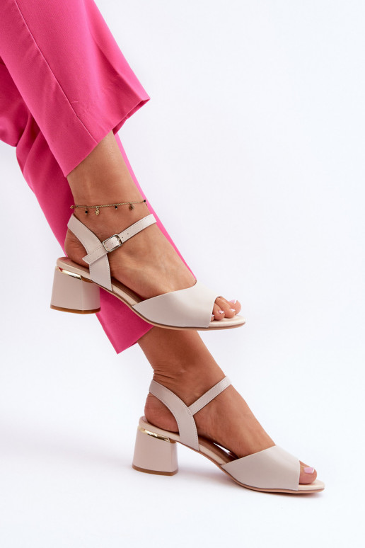 Moteriškos basutės žemu kulniuku...