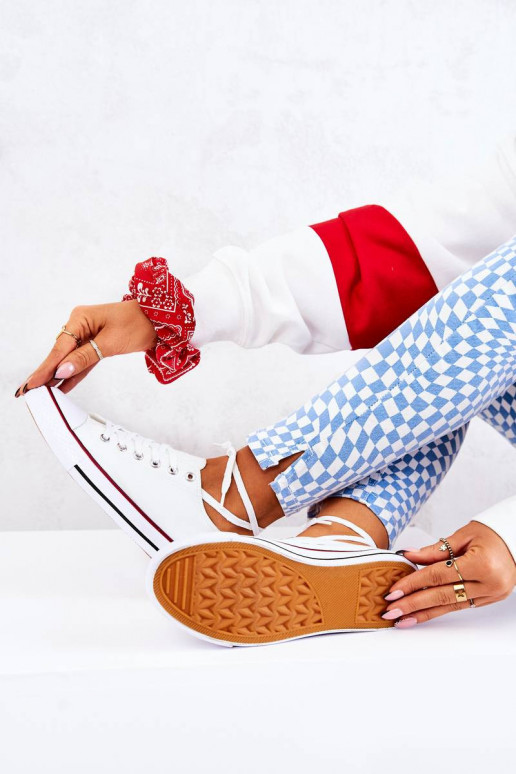 Laisvalaikio bateliai baltos spalvos