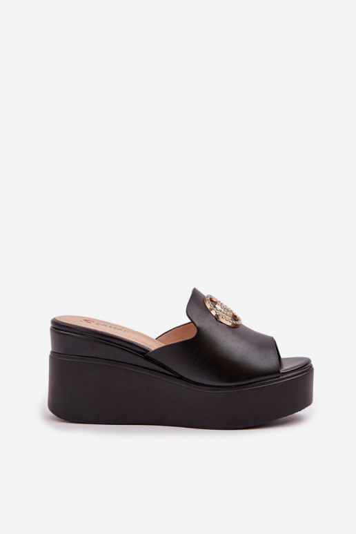 Šlepetės su platforma I Koturnie su...