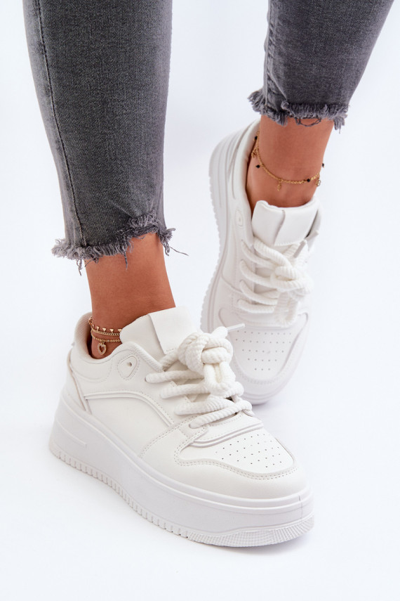 Baltos spalvos sneakers modelio batai su platforma iš dirbtinės odos Vhisper