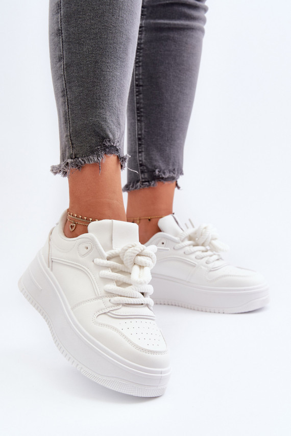 Baltos spalvos sneakers modelio batai su platforma iš dirbtinės odos Vhisper