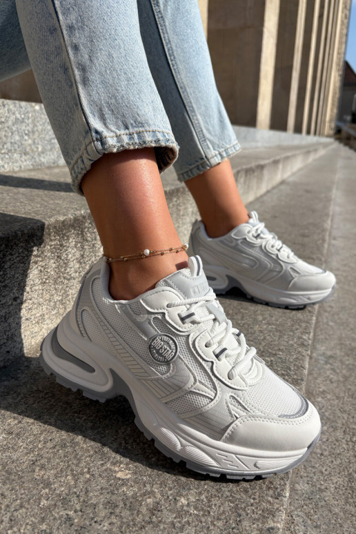 Baltos spalvos moteriški sportinio...