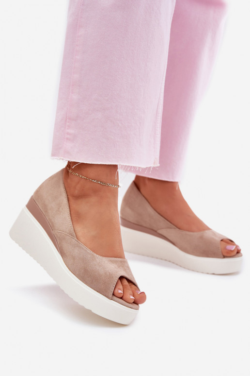 Smėlio spalvos moteriškos basutės ant...