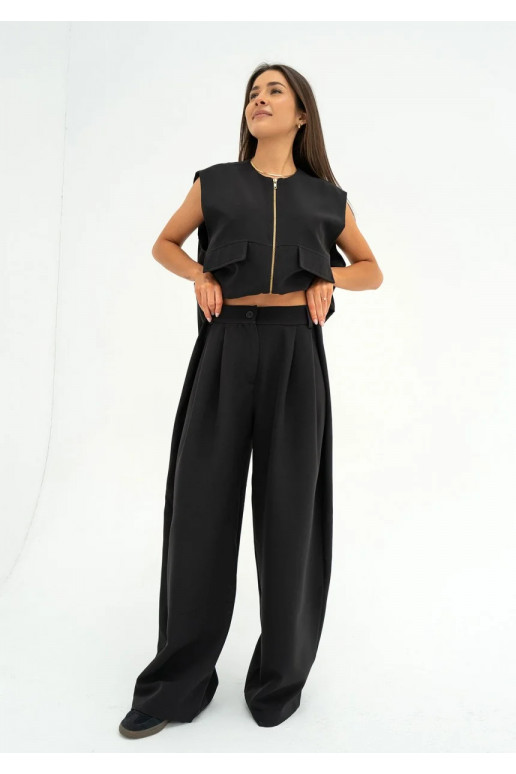 Nyla - juodos spalvos liemenė Nyla - juodos spalvos liemenė