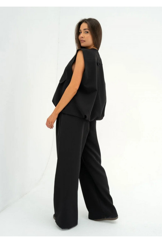 Nyla - juodos spalvos liemenė Nyla - juodos spalvos liemenė