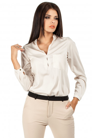 Šviesi palaidinė Moe