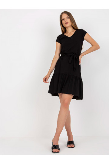 Juoda laisvalaikio suknelė... 2