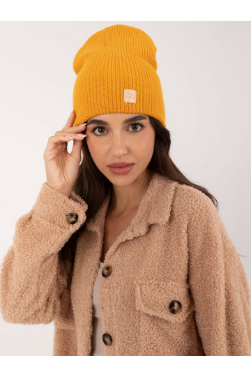 Kepurė tamsiai geltonos...