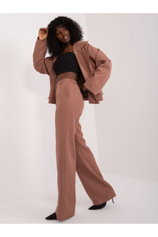 Kelnės rudos spalvos