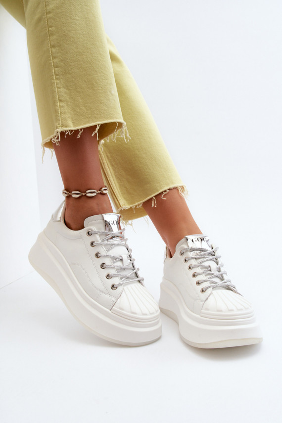 Oda Sneakers modelio batai Moteriškos su platforma GOE NN2N4033 baltos spalvos